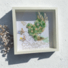 Cadre Colombe Fleurie – Souvenir personnalisé en fleurs de papier