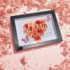 coeur orange Cadre “Mamie je t’aime” personnalisé – Fleurs en papier et papillons